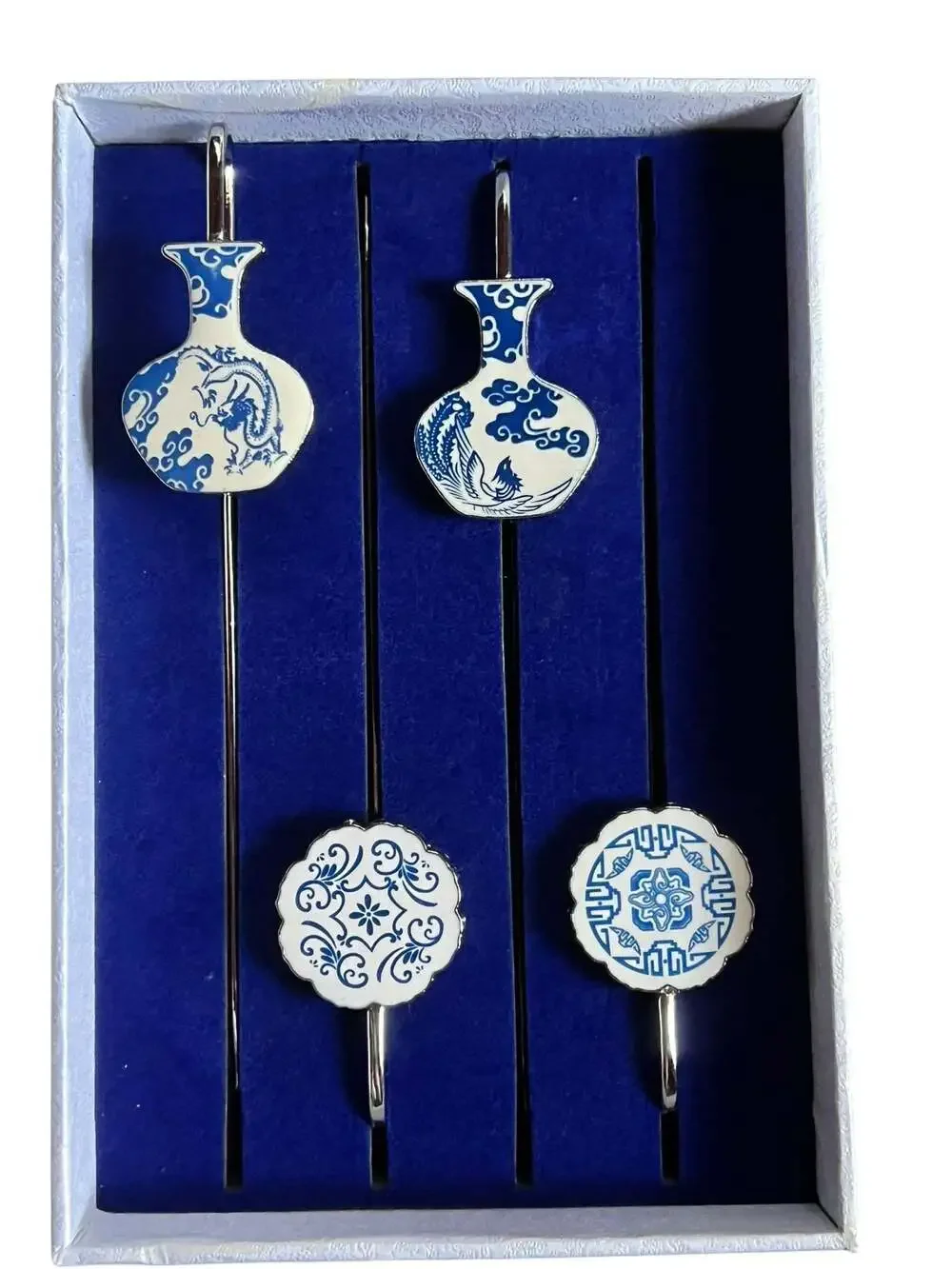 Traditional Chinese Blue and White Porcelain Style Decorative Bookmark Set